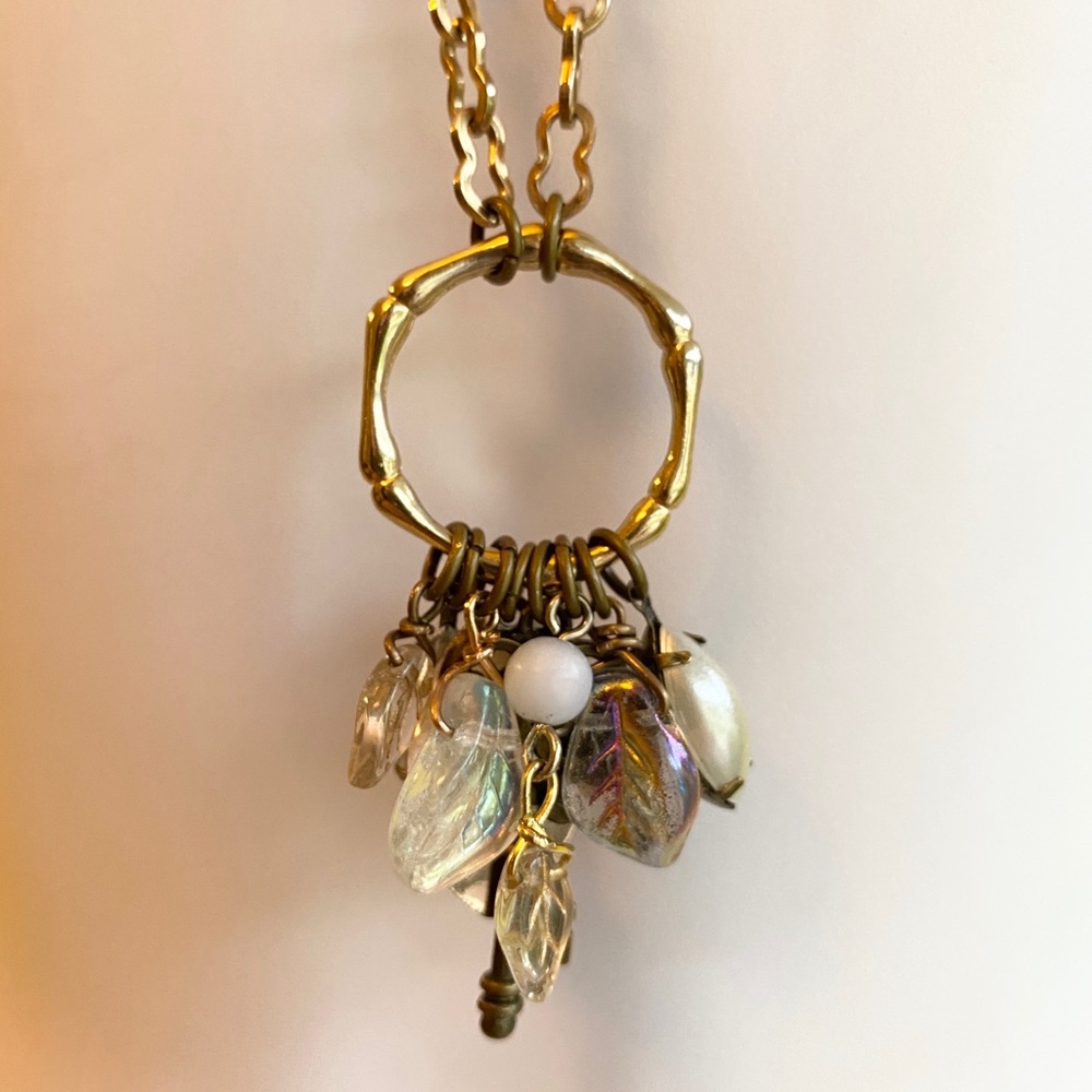 Long gold charm recycled necklace - Picture 10 of 10